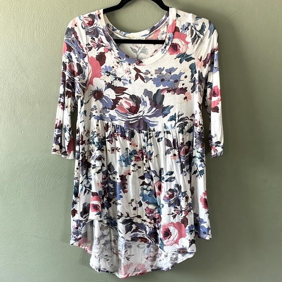 Floral Babydoll Quarter Sleeve Top - Picture 2 of 4